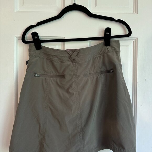 LLBean Women's Water-Repellent Comfort Trail Mid-Rise Skort - Size 4 - Picture 4 of 5